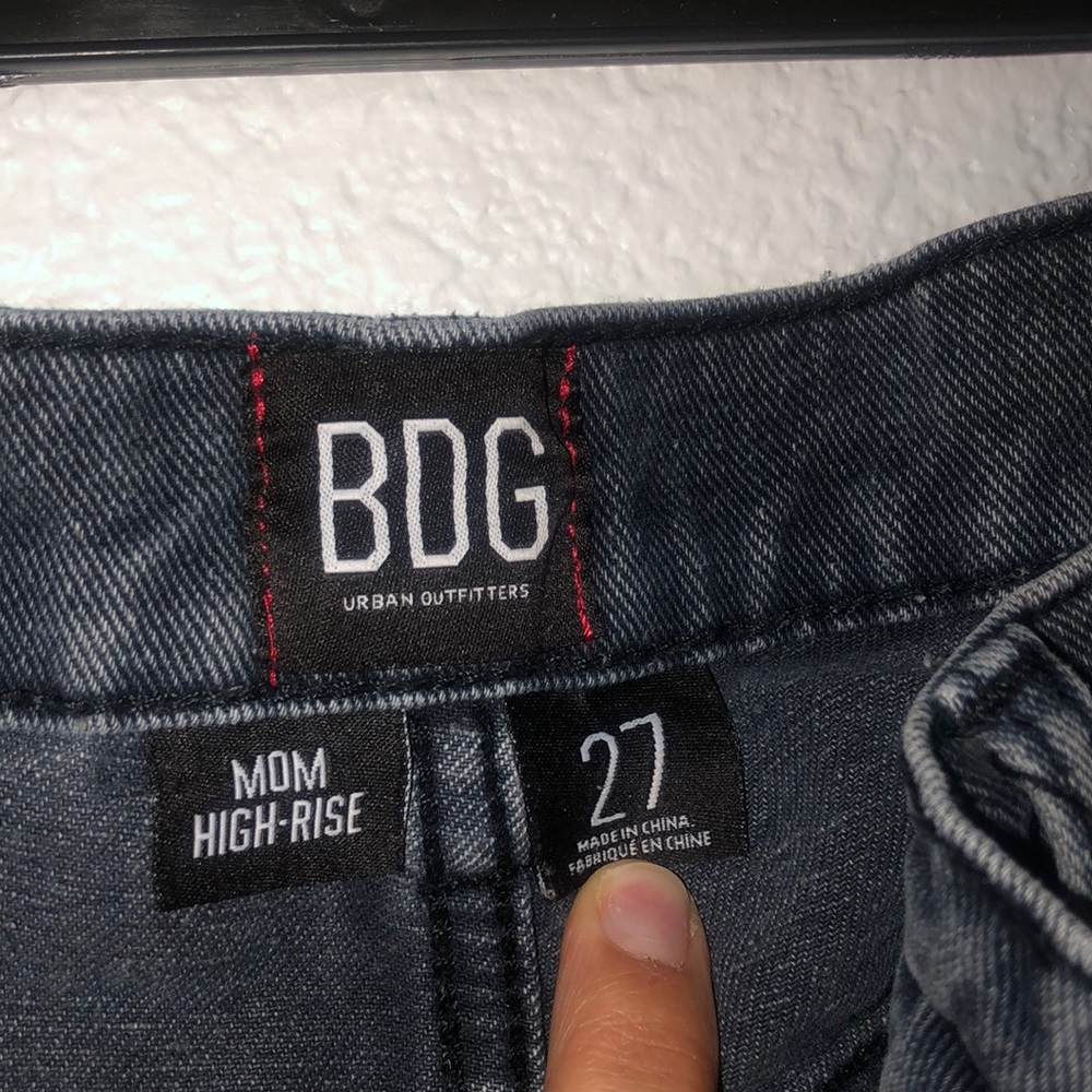 Black high rise mom jeans - Picture 3 of 3